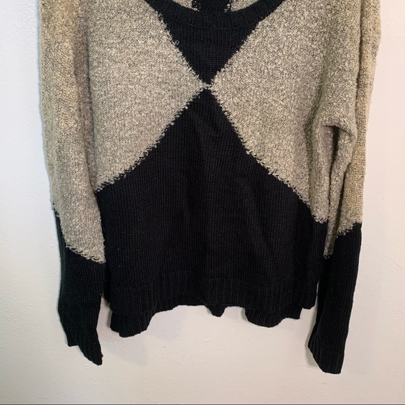 Hem & Thread Crewneck Sweater Black Beige Diamond - Picture 5 of 11